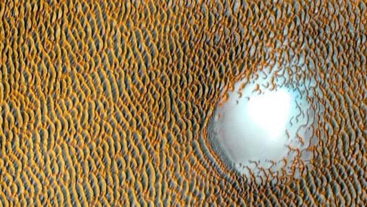 صورة من "ناسا" تظهر "بحراً من الكثبان الرملية" السحري على المريخ!