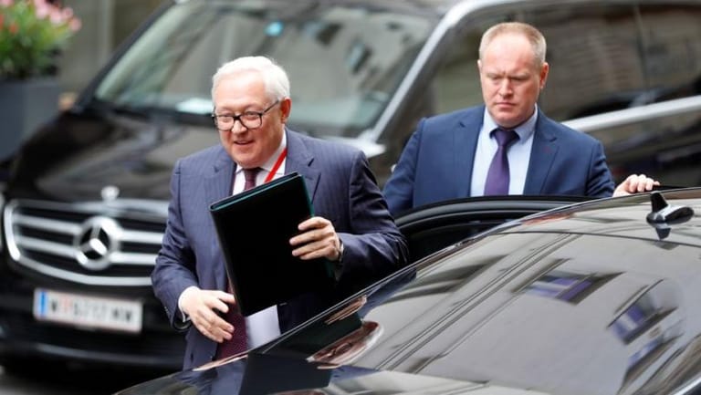 Moscow sees threat of new missile crisis as serious