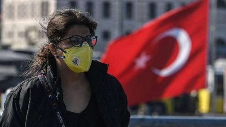 تركيا تسجل 6076 إصابة و75 وفاة جديدة بكورونا