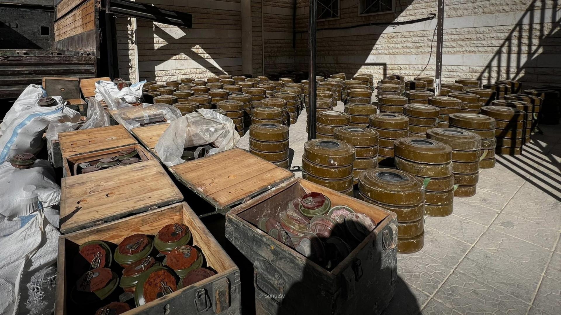 بالصّور: الأمن السوري يُحبط محاولة تهريب ألغام إلى "الحزب"