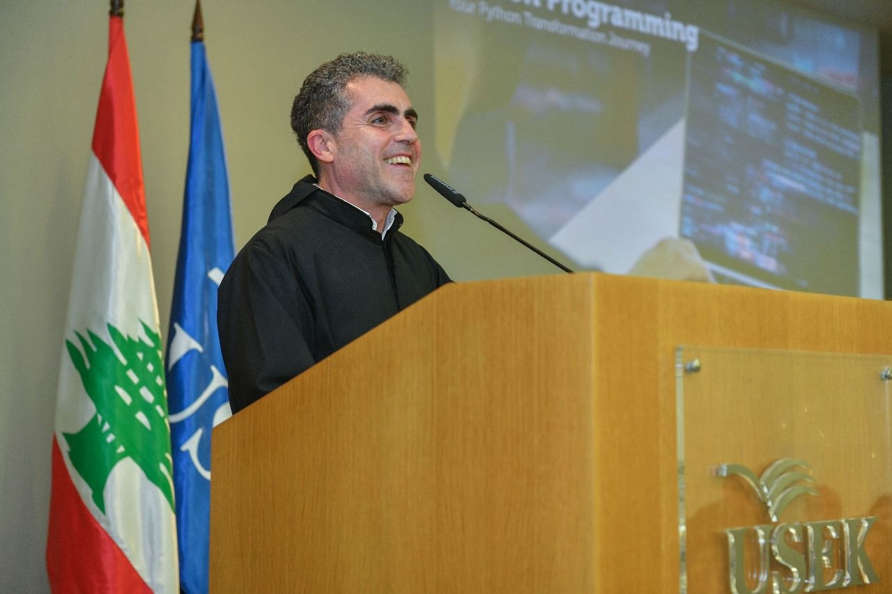 إطلاق مبادرة التدريب على برمجة Python في جامعة الروح القدس