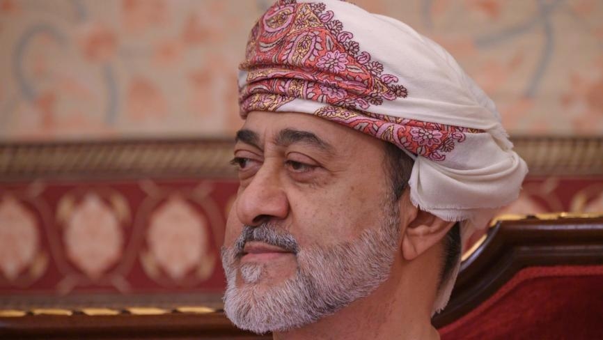 سلطان عُمان يغادر السعودية بعد زيارة شهدت توقيع عدة اتفاقيات