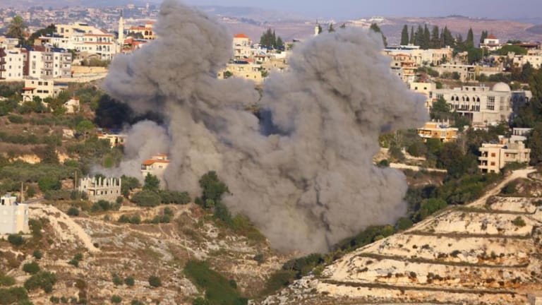 لبنان بين "مطرقة" الاجتياح و"سندان" الغارات