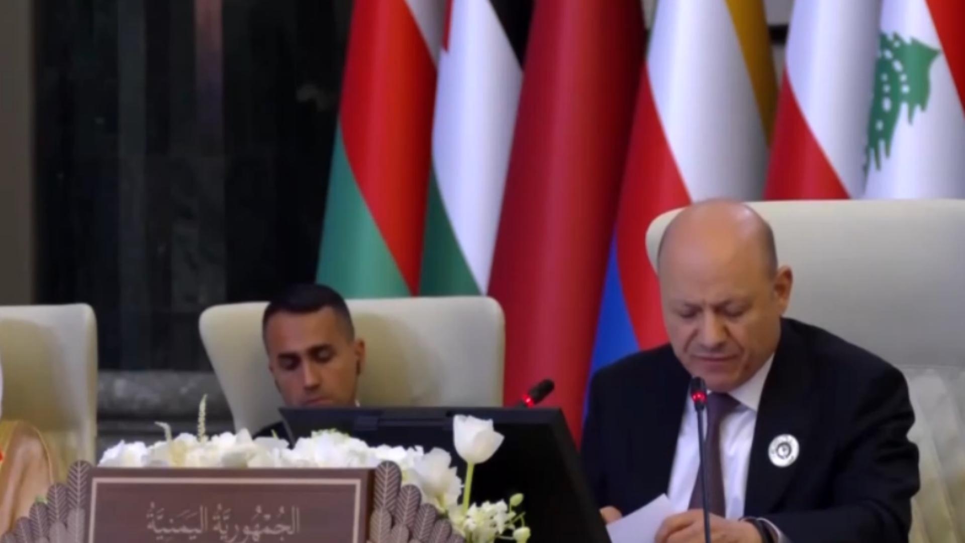 Chairman of Yemen’s Presidential Leadership Council at the Arab Summit: We are facing challenges posed by the Houthi militias, which threaten our civil peace, and we look forward to firm decisions designating them as a terrorist organization