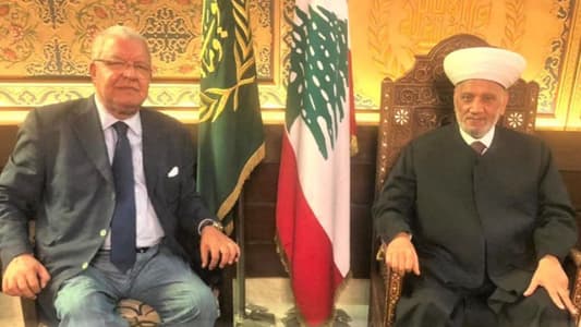 دريان تسلّم دعوة لزيارة القاهرة واستقبل المشنوق وترايسي شمعون