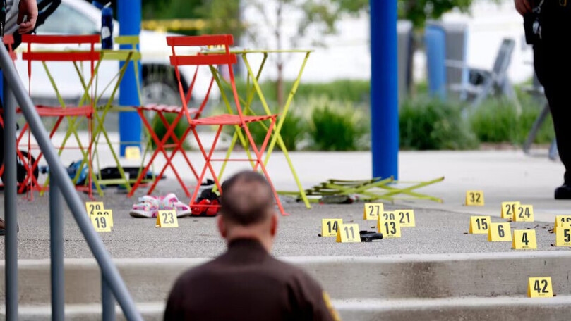 Up to 10 shot, wounded at Detroit area water park, police say