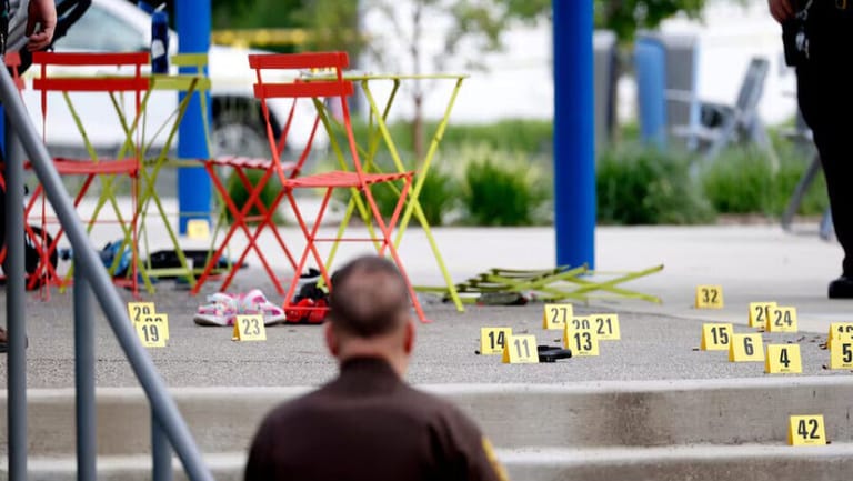 Up to 10 shot, wounded at Detroit area water park, police say