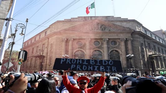 Mexico City overhauls bullfights in win for animal activists