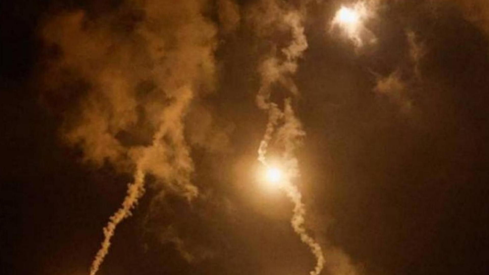 NNA: Israeli forces have dropped five flares over the Raheb forest south of Aita ash Shaab while also firing machine guns at the area
