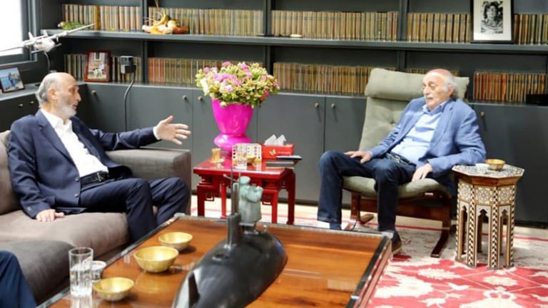 لقاء إيجابي بين جعجع وجنبلاط: توافق على دعم العهد وتسليم سلاح "الحزب"