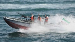 مضيق هرمز مهدّد... بسبب البعوض؟