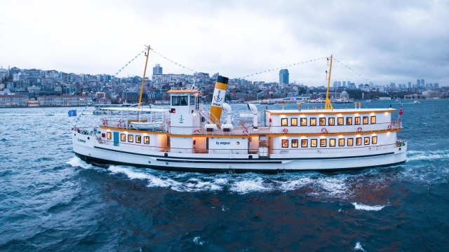 أوّل "بنك" عائم.. في وسط البحر!