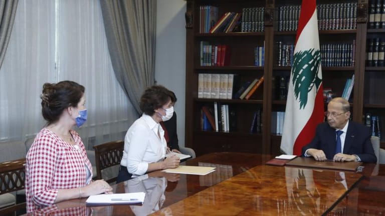 الرئيس عون اطّلع من السفيرتين الفرنسية والأميركية على نتائج اللقاءات التي عقدت في الرياض مع المسؤولين السعوديين على اثر إجتماع وزراء خارجية اميركا وفرنسا والسعودية في إيطاليا