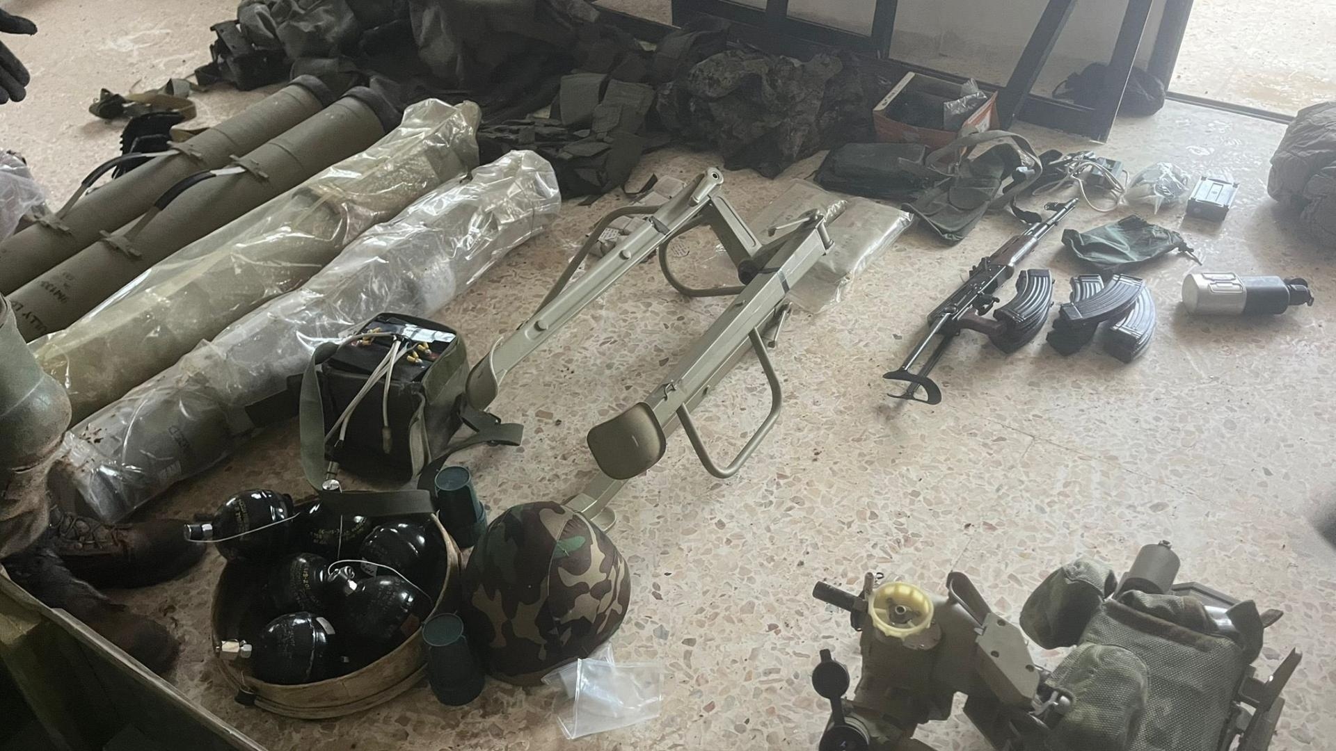 Photos: Israeli Army Captures 2 Radwan Force Members South of Litani River