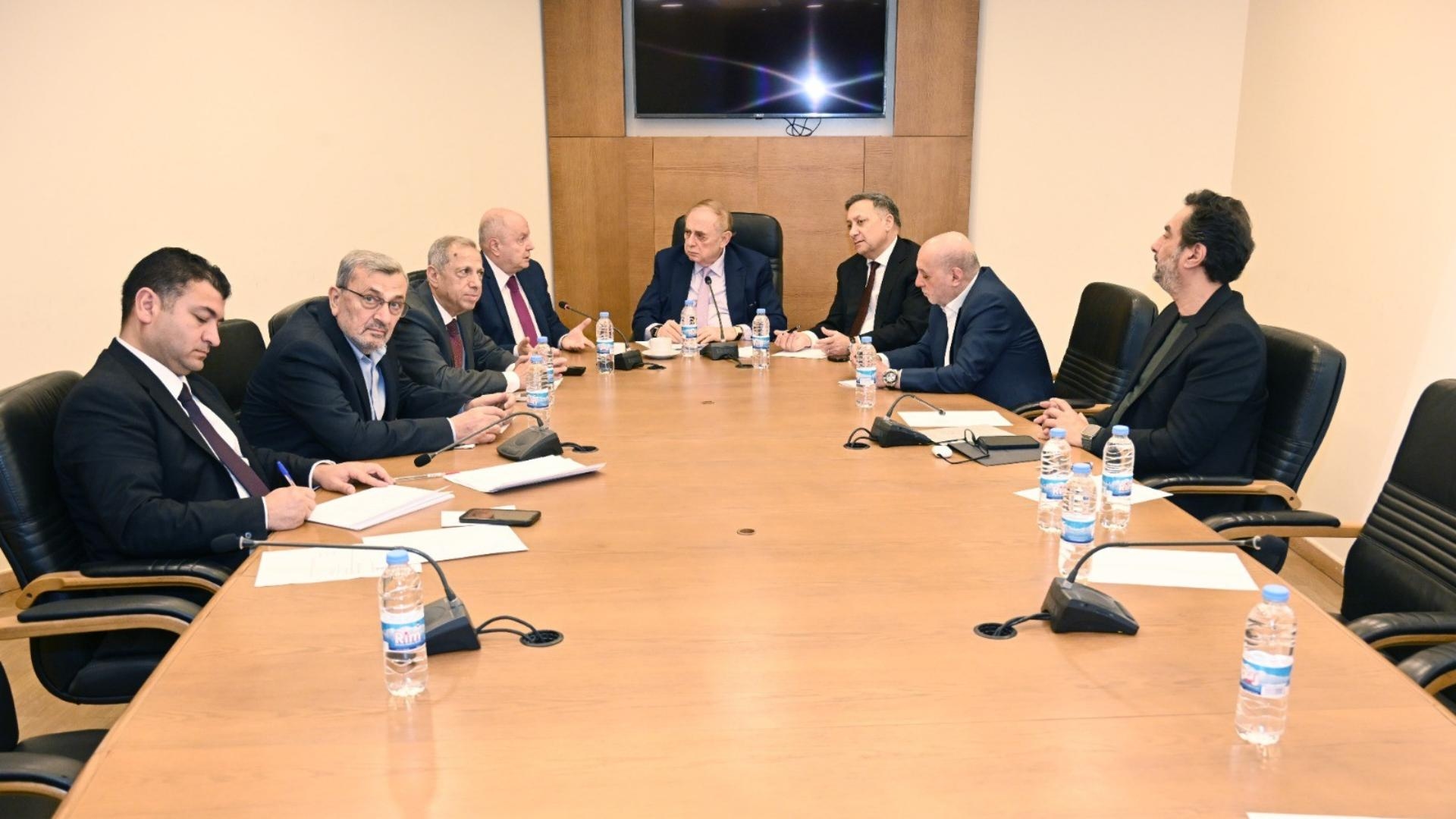 البستاني بعد اجتماع لجنة الاقتصاد: تحسين صرف الدولار الى 60 ألف ليرة أولًا ورفض تحميل المواطن أعباء ضريبية جديدة