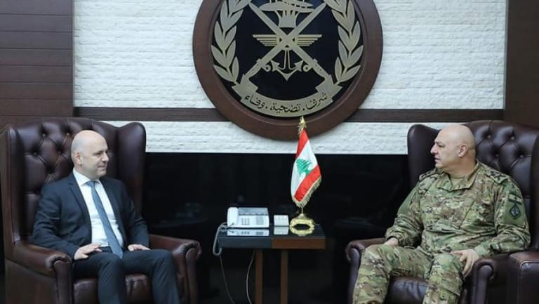 قائد الجيش بحث في الأوضاع العامّة مع زواره