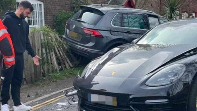 Man Utd's Fernandes involved in car crash but unhurt