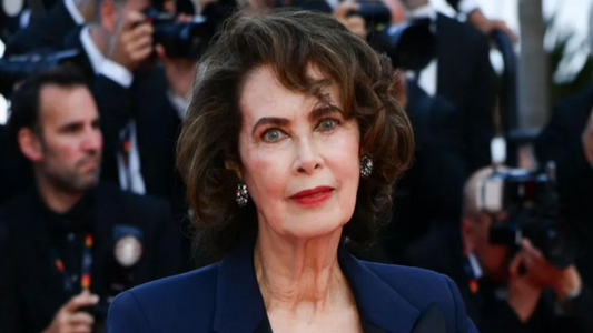 Model Dayle Haddon dies in carbon monoxide leak