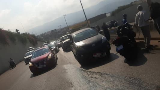 Photo: A collision occurred between three cars after the airport tunnels heading towards Beirut, causing material damages