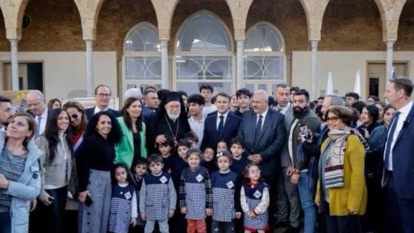 لقاء جمع ماكرون والمطران عودة
