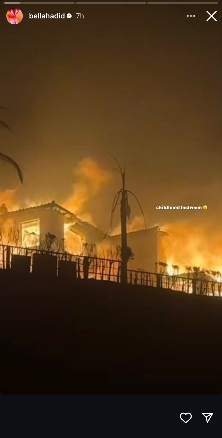 بيلا حديد مفطورة القلب على منزل طفولتها المحترق في لوس أنجلوس