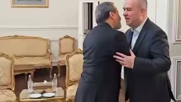 بالفيديو: نائب "الحزب" يلتقي عراقجي في طهران