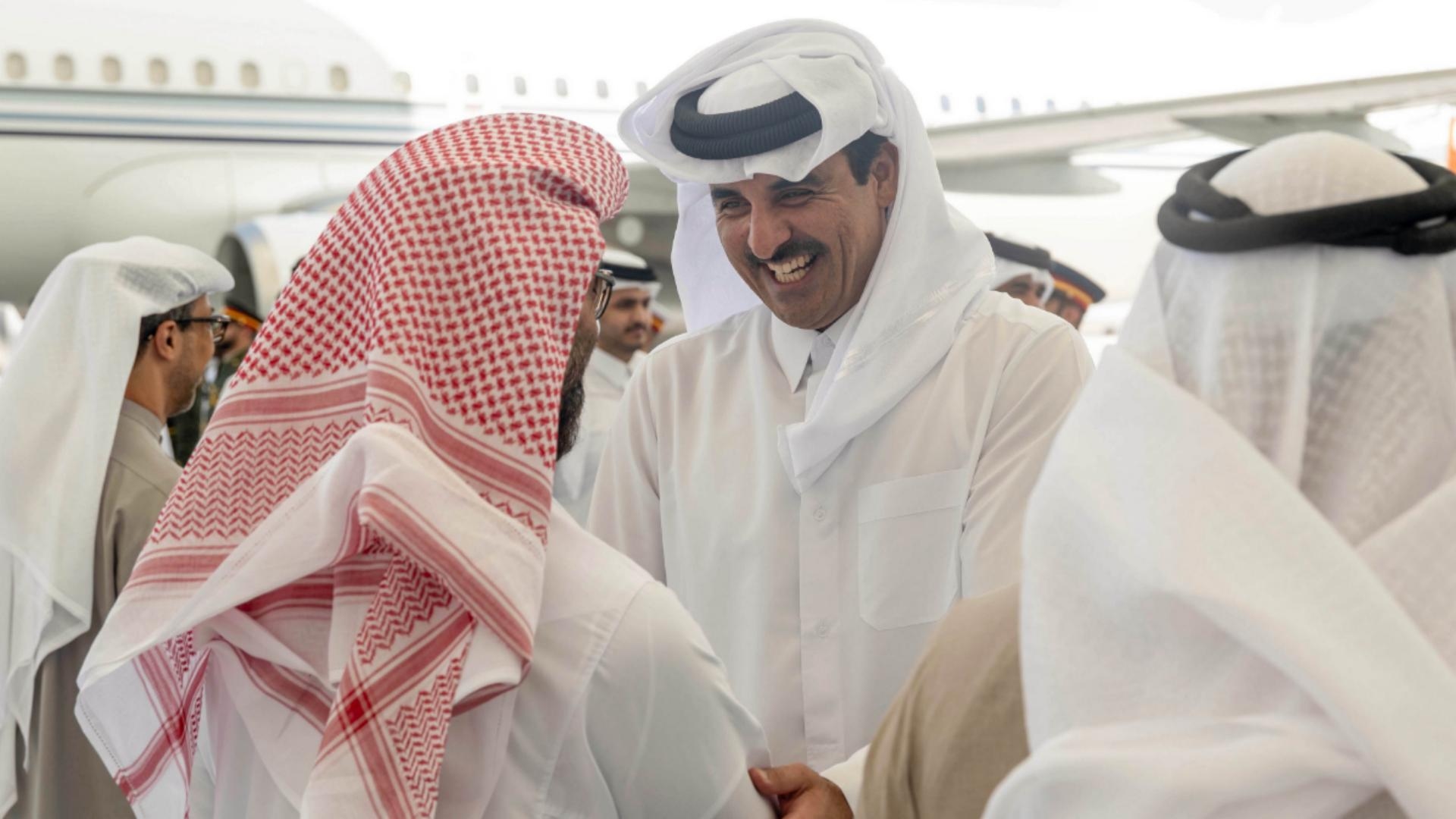 بالصّور: أمير قطر في الإمارات