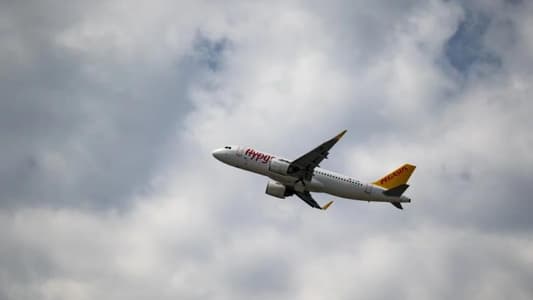 Migrants flee plane forced to land in Spain by fake childbirth emergency