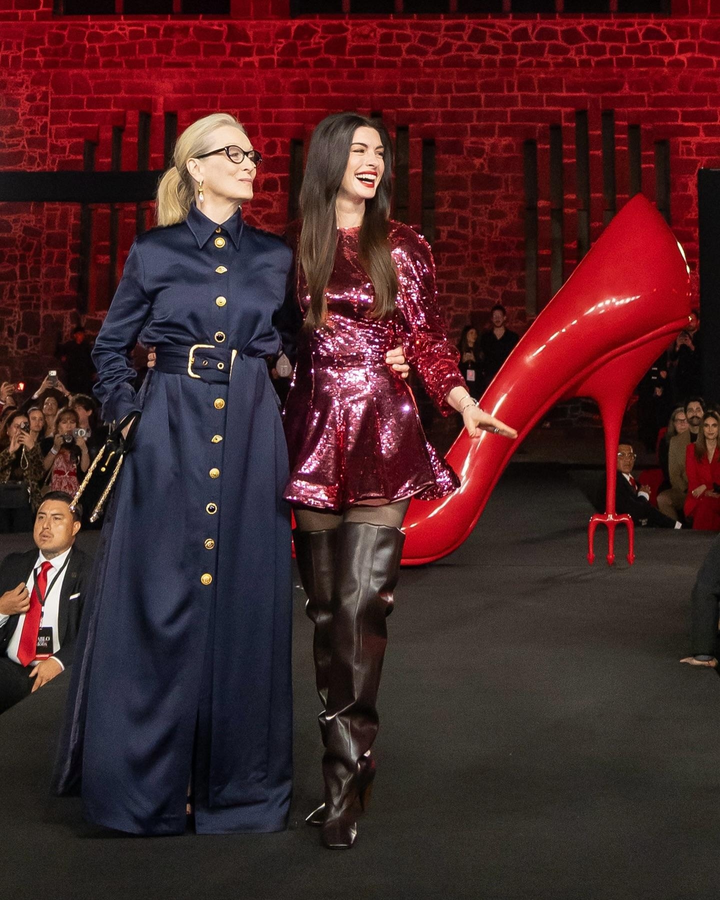 بالصور: ميريل ستريب وآن هاثاواي في المكسيك للترويج لفيلمهما The Devil Wears Prada 2