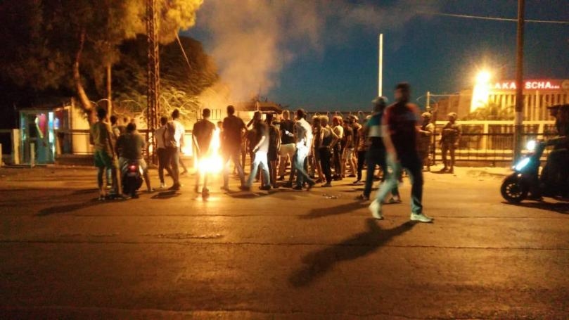 اعتصام أمام كهرباء قاديشا وإقفال الطريق على مستديرة أبو علي