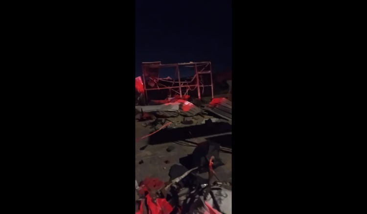"الوكالة الوطنية": مروحية أباتشي اغارت بصاروخين على عيتا الشعب واستهدفت غرفة جاهزة ومحطة وقود كانت تعرضت سابقا لغارة