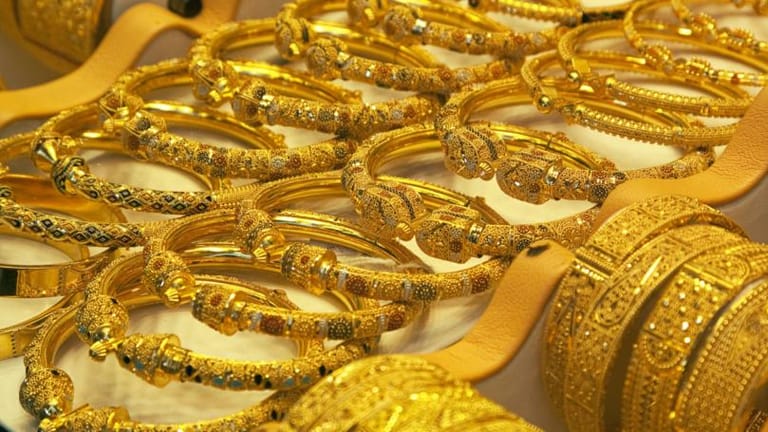 استغلوا أصوات الرعد... وسرقوا 6 كلغ من الذهب