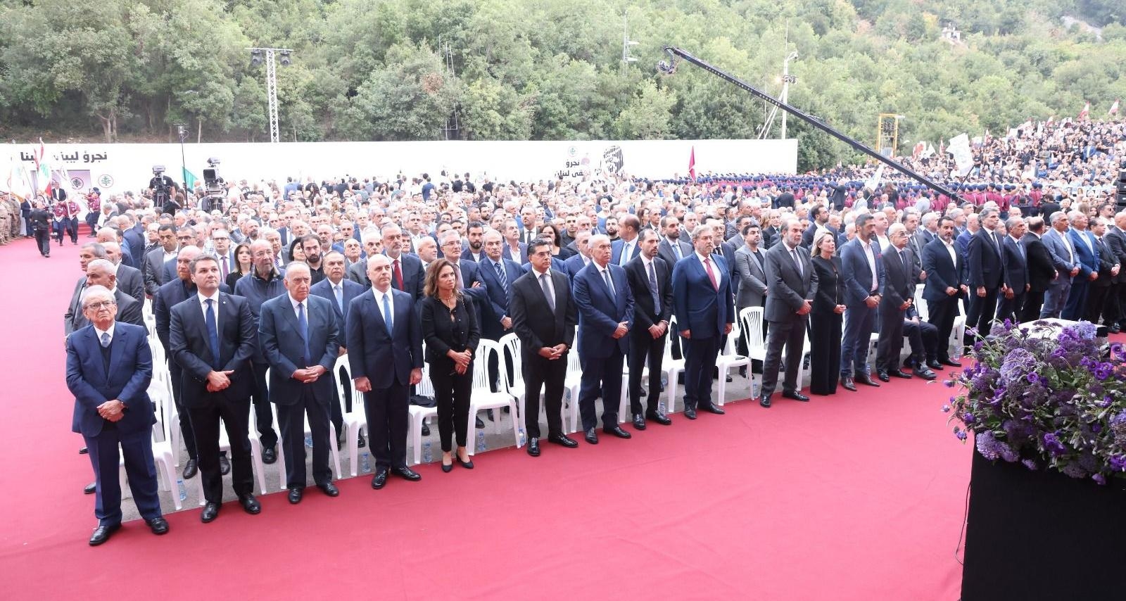 جعجع: سلاح "الحزب" لا يحمي الشيعة بل يحتمي بهم