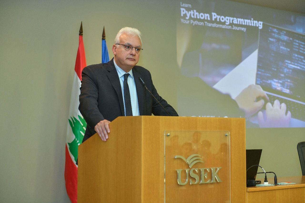 إطلاق مبادرة التدريب على برمجة Python في جامعة الروح القدس