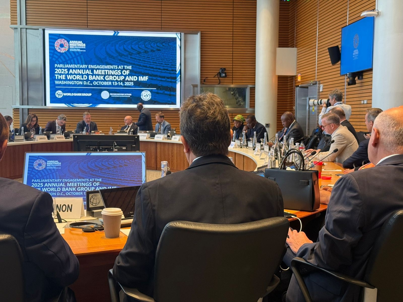 كنعان من واشنطن: قانون الفجوة خلق ليتضمّن استرداد الودائع… وإصلاح المالية العامة مدخل لوقف الهدر ومكافحة الفساد