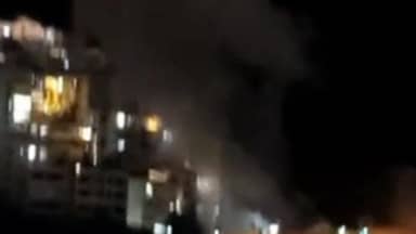 بالفيديو: استهداف شقة في منطقة تلال عين سعادة