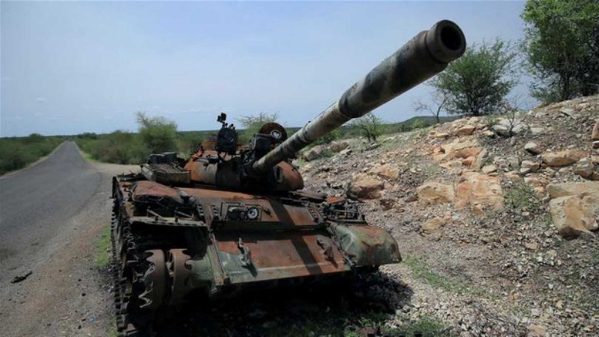 Ethiopia government says military won't cross into Tigray for now