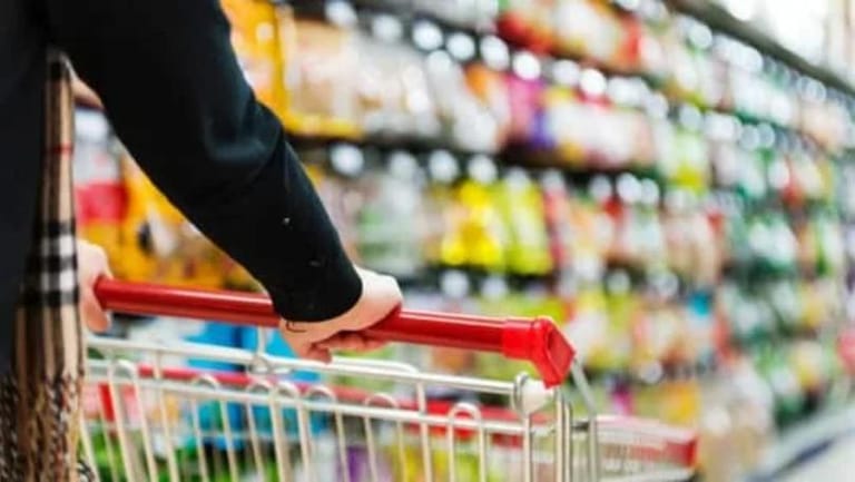 حرب الرّسوم الجمركيّة... هل تأثّرت أسعار المواد الغذائية؟