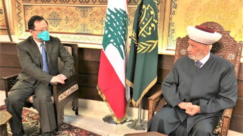 دريان عرض لأوضاع المنطقة مع سفير الصين