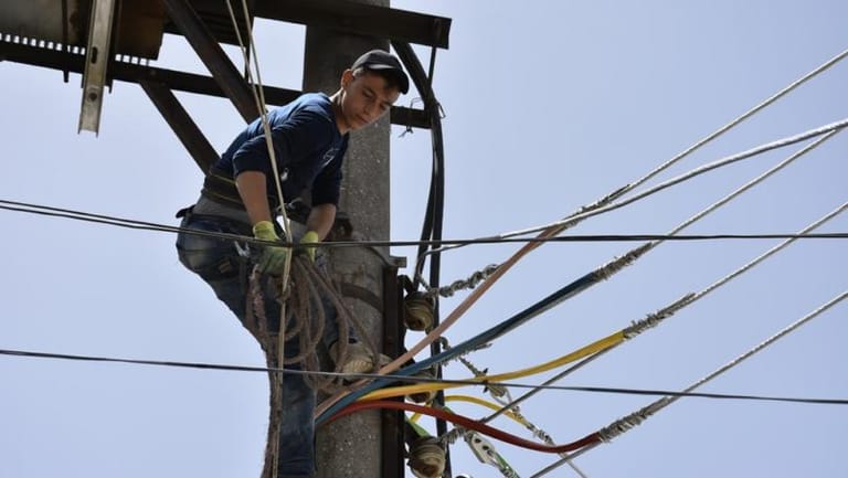 موجة سرقات تطال شبكات الكهرباء في الإقليم