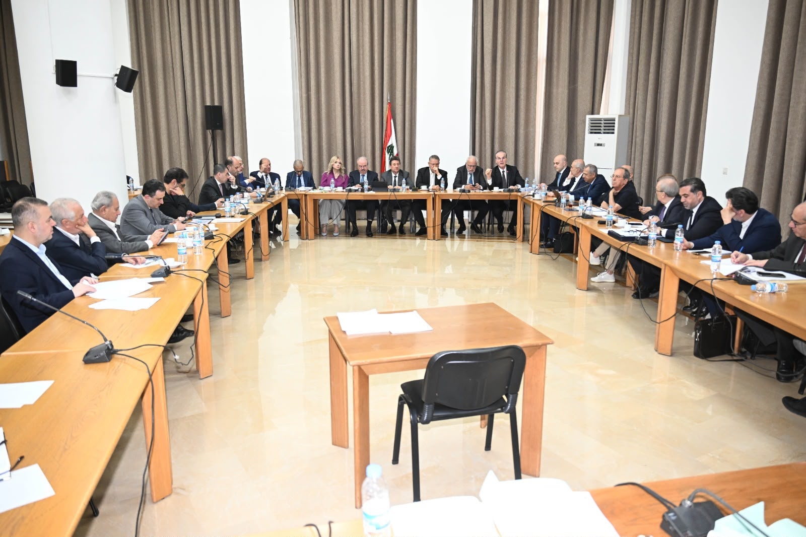 كنعان: الحكومة تعيد صياغة "الفجوة" و"مطلبنا صيغة تعيد الودائع لا تشطبها"