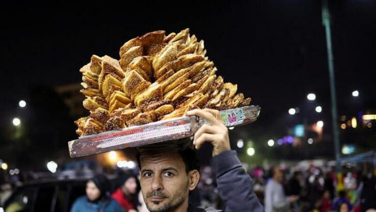 Egypt lifts import curbs, backs bigger private sector role to meet IMF demands