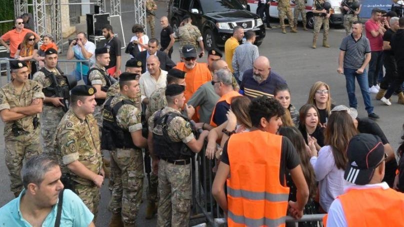 عون يودّع القصر الرئاسي وسط إجراءات أمنيّة