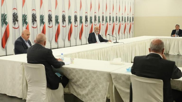 جعجع التقى وفداً من الصناعيين الزراعيين في معراب