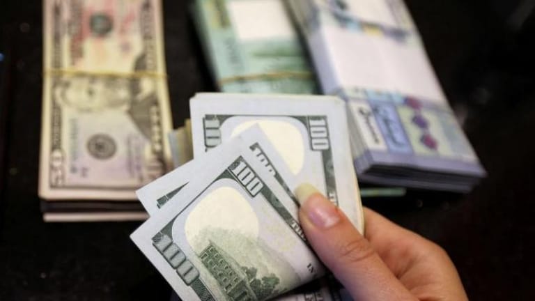هل نشهد تراجعاً للدولار بدءاً من الإثنين؟
