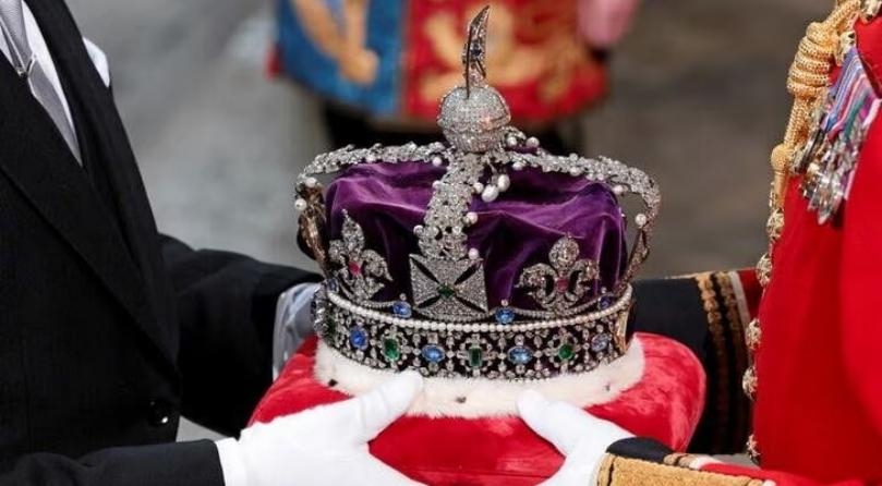 South Africans call for UK to return diamonds set in crown jewels