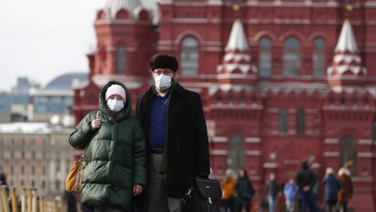 روسيا تسجل 18241 إصابة جديدة بكورونا