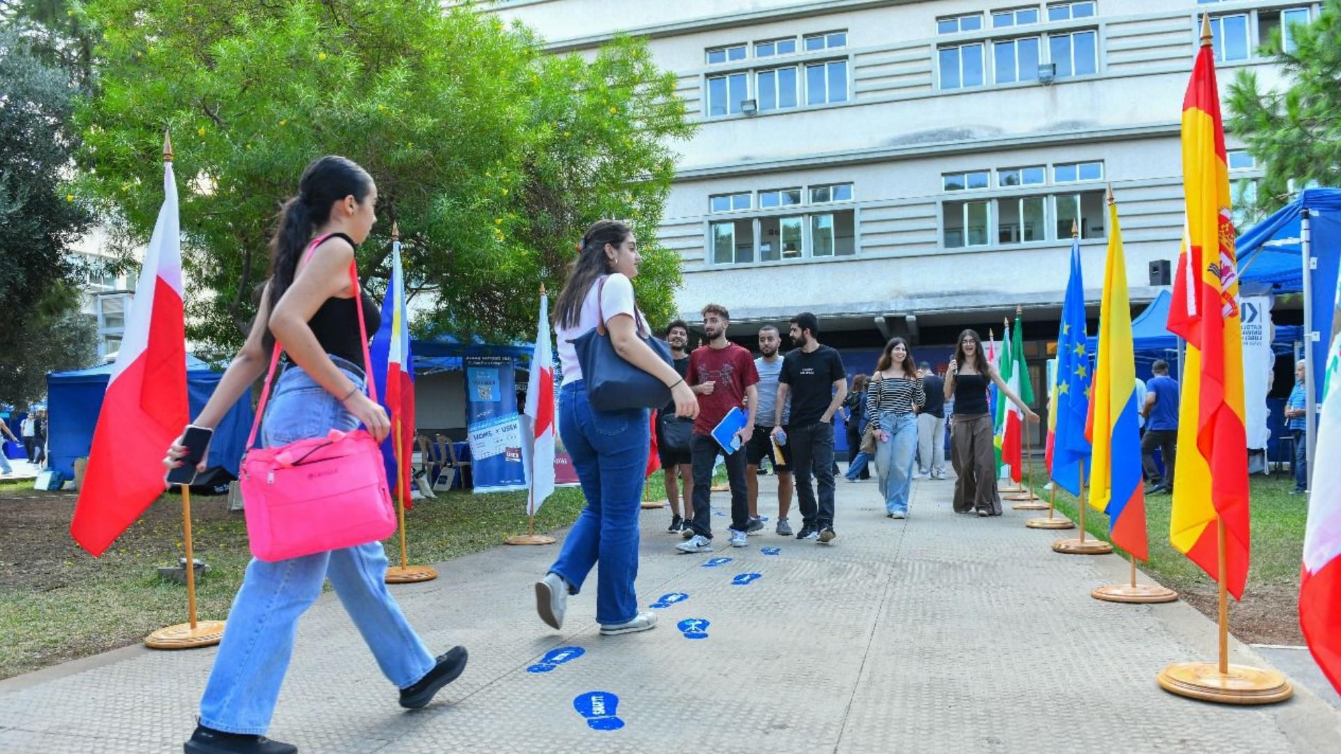 جامعة الروح القدس – الكسليك تحتفل بـ "الأيام الدولية للتربية" تعزيزًا للتعاون الأكاديمي العالمي