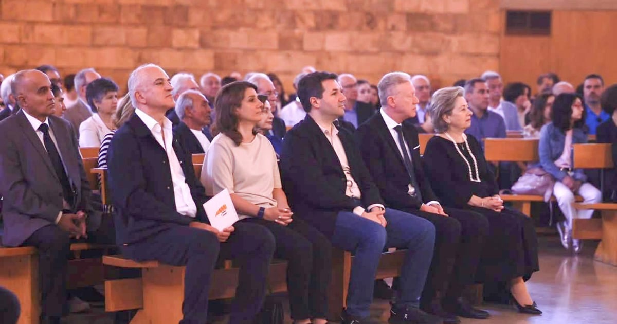 رجّي: تشرفتُ بالمشاركة في القدّاس لراحة نفس شهداء مدرسة سيّدة الجمهور

@YoussefRaggi