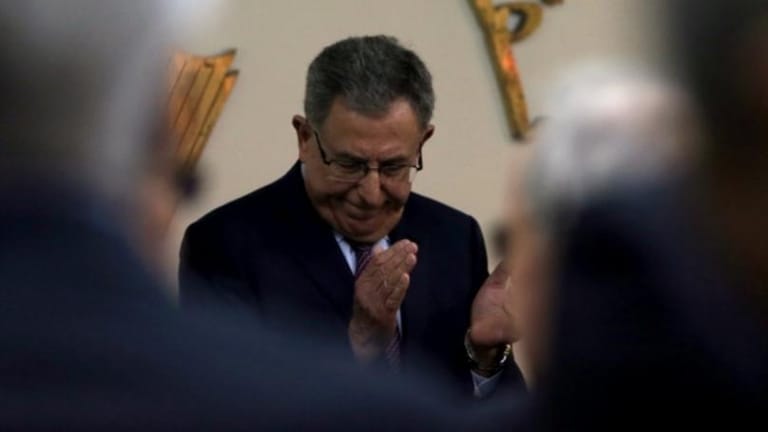 السنيورة "يطحش" في الساحة الفارغة… وينتظر اثنين